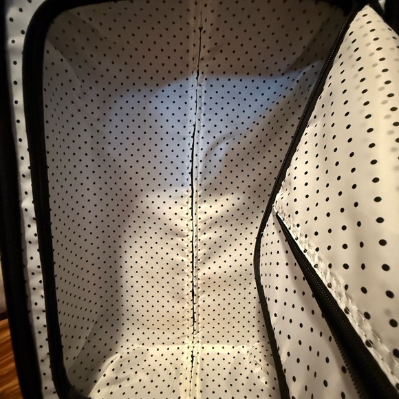 NWOT American Tourister Disney Minnie Mouse Hardside Spinner Luggage - 21” - Picture 5 of 15